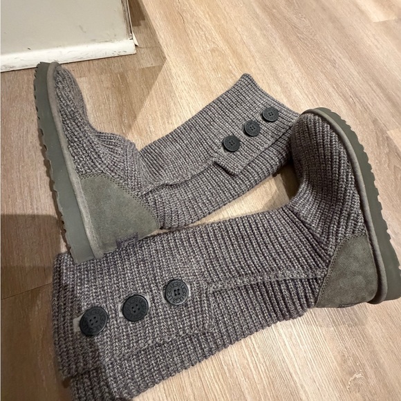 UGG Gray Knit Button Boots - Picture 5 of 6